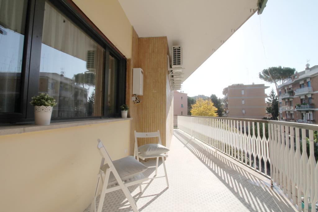 Apartment Eur Bright Spacious Terraced With Private Parking Only For Small Cars Rom