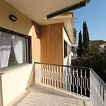 Eur Bright Spacious terraced Apartment